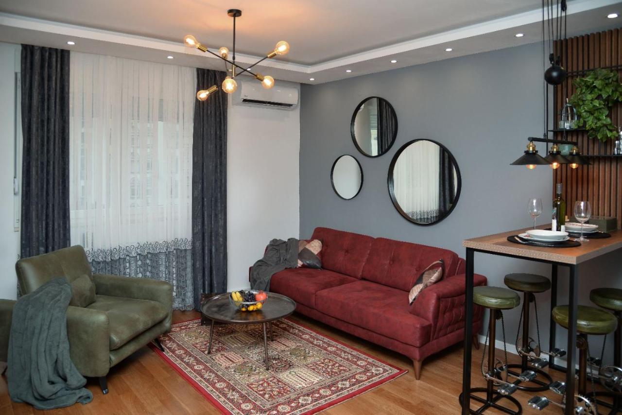Mirror Apartment With Private Parking 노비사드 외부 사진